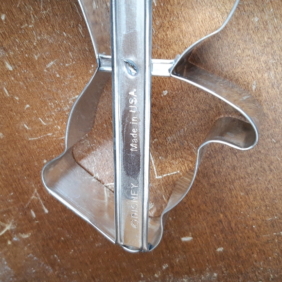 Disney Cookie Cutter - Picture 2 of 3
